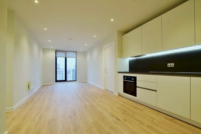 2 Bedroom Apartment To Rent In The Gate, Aspin Lane, Manchester, M4