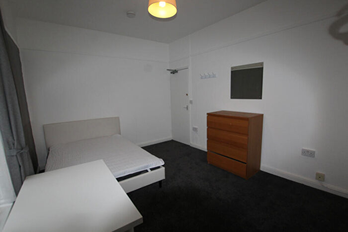 4 Bedroom Terraced House To Rent In Bective Road, Northampton, NN2