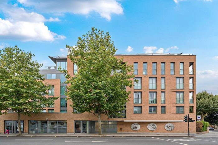 1 Bedroom Property To Rent In Goldhawk Road, London, W12