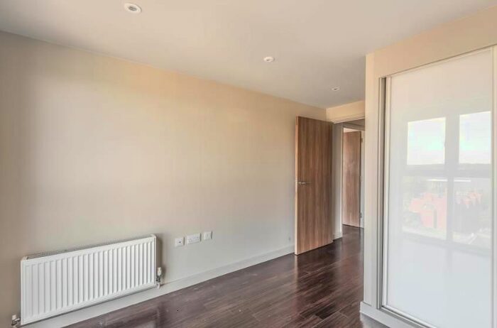1 Bedroom Flat To Rent In Miflats, High Street, Bracknell, RG12