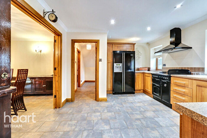 4 Bedroom Detached House For Sale In Mundon Road, Mundon, Maldon, CM9