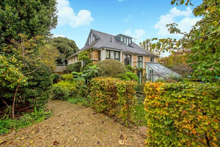 4 Bedroom Detached House To Rent In Kings Road, Richmond, TW10