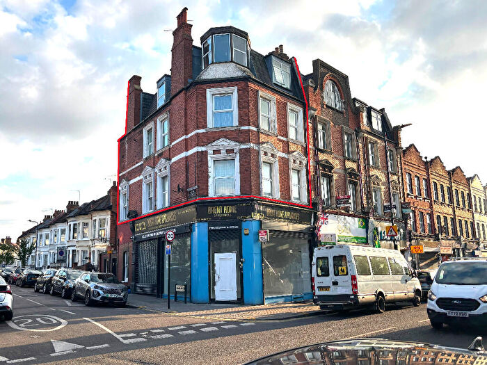 Flat For Sale In High Road, London, NW10