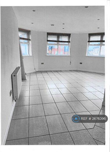 1 Bedroom Flat To Rent In Gillingham Road, Gillingham, ME7