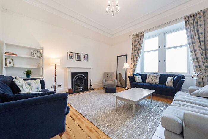 3 Bedroom Flat To Rent In St. Georges Road, Glasgow, G3