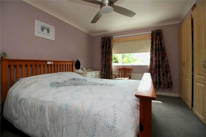 3 Bedroom End Of Terrace House For Sale In Marryat Road, New Milton, Hampshire, BH25