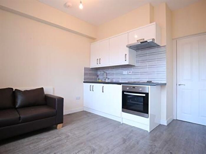 1 Bedroom Flat To Rent In Flat, Camden Road, London, N7