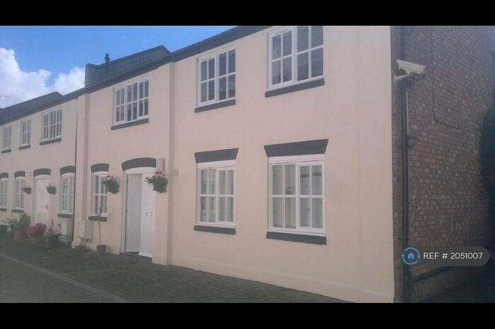 2 Bedroom Semi-Detached House To Rent In Medway Buildings, London, E3