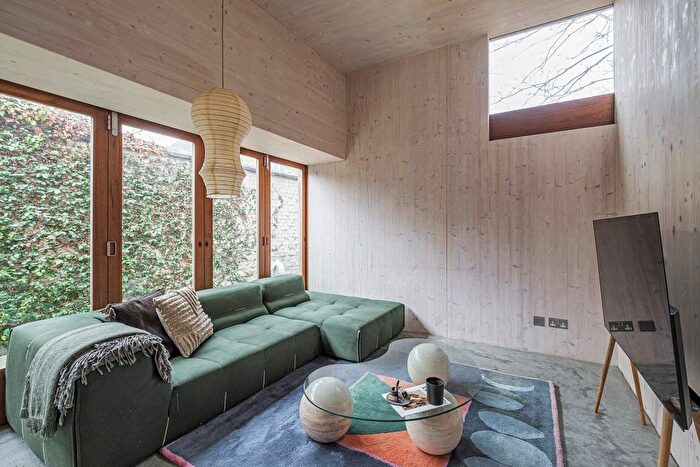 3 Bedroom Detached House To Rent In Evelyn Street, Deptford, SE8