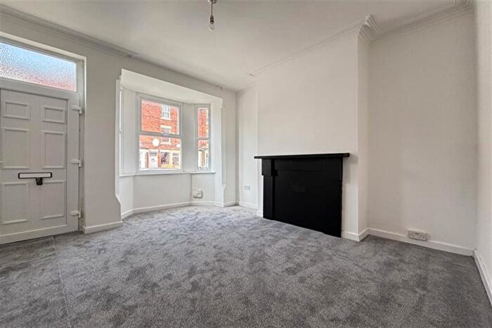 3 Bedroom Terraced House To Rent In Burford Road, NG7