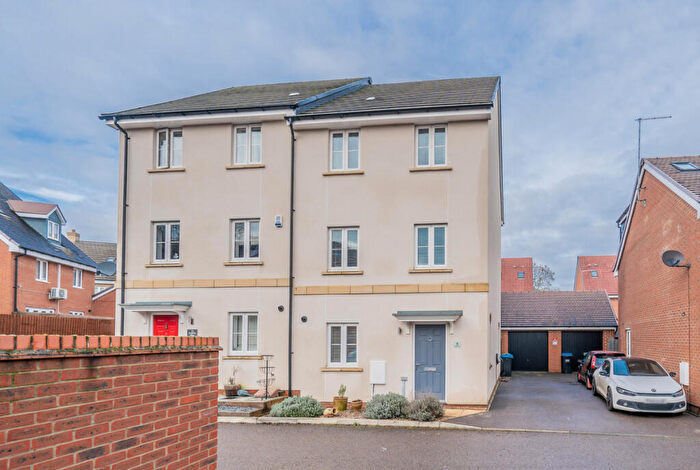 4 Bedroom Semi-Detached House To Rent In Seriphos Way, Milton Keynes, MK3