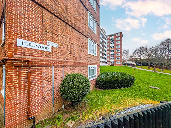 2 Bedroom Flat To Rent In Flat, Fernwood, Albert Drive, London, SW19