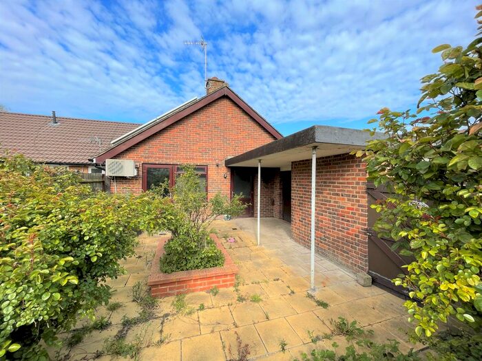 2 Bedroom Terraced Bungalow For Sale In Downfield Road, Cheshunt