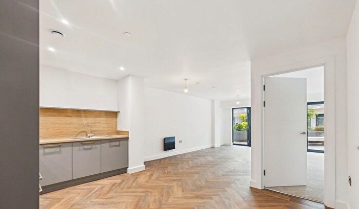 1 Bedroom Flat For Sale In St Paul's Square, Birmingham, B3