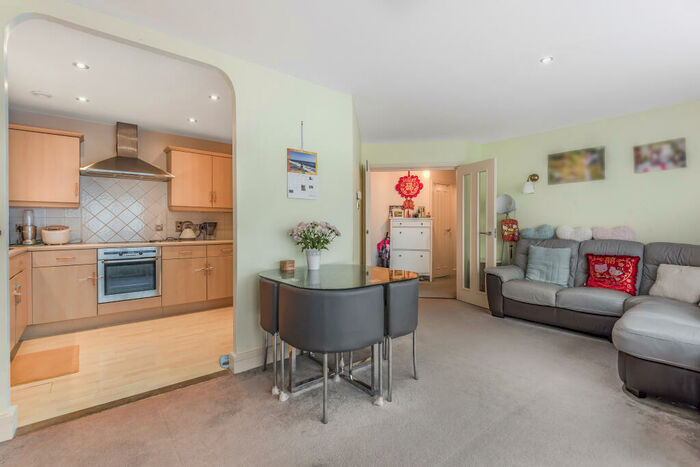 2 Bedroom Apartment To Rent In Sherman Road, Bromley, BR1