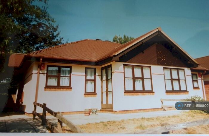 2 Bedroom Bungalow To Rent In Orchard Close, Beaconsfield, HP9