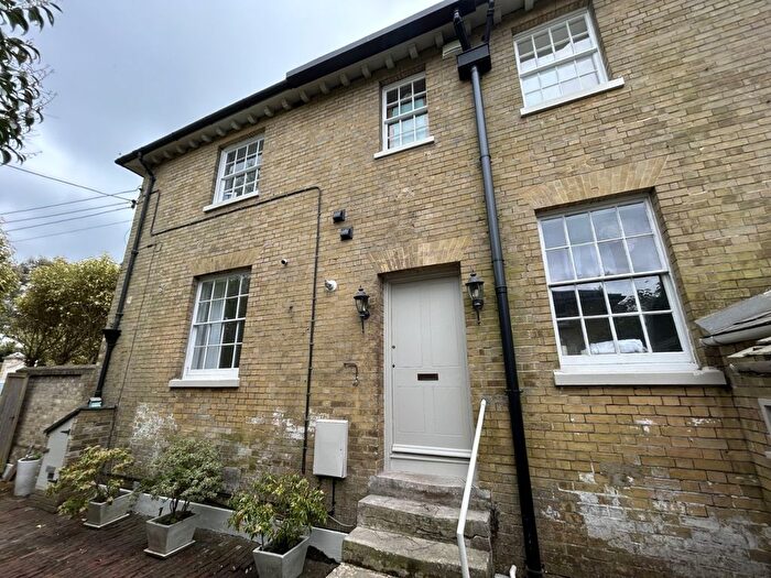 1 Bedroom Flat To Rent In School Road, Bursledon, Southampton, Hampshire, SO31