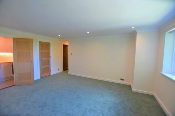 1 Bedroom Apartment To Rent In Avenue Road, London, SE25