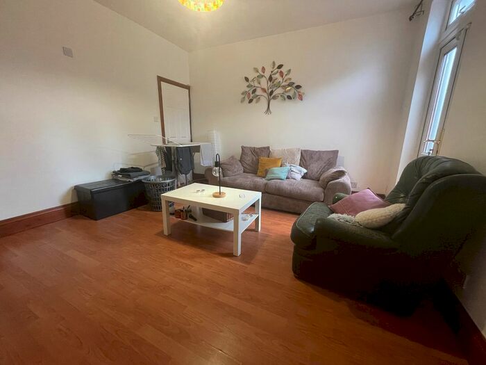 4 Bedroom Property To Rent In Three Shires Oak Road, Bearwood, Smethwick, B67