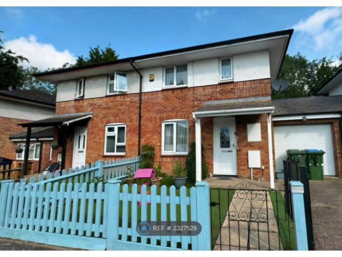 3 Bedroom Semi-Detached House To Rent In Hornchurch Road, Southampton, SO16