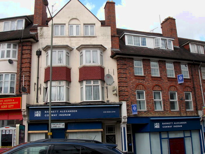 5 Bedroom Apartment To Rent In Finchley Lane, Hendon, London, NW4