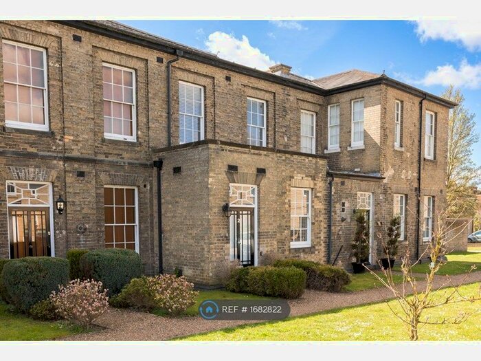 3 Bedroom Terraced House To Rent In West Wing, Norwich, NR7