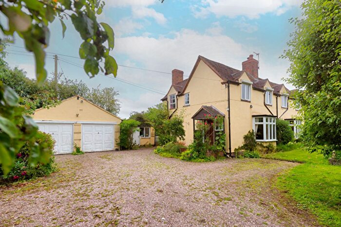 4 Bedroom Detached House For Sale In Paddock Lane, Shifnal, TF11