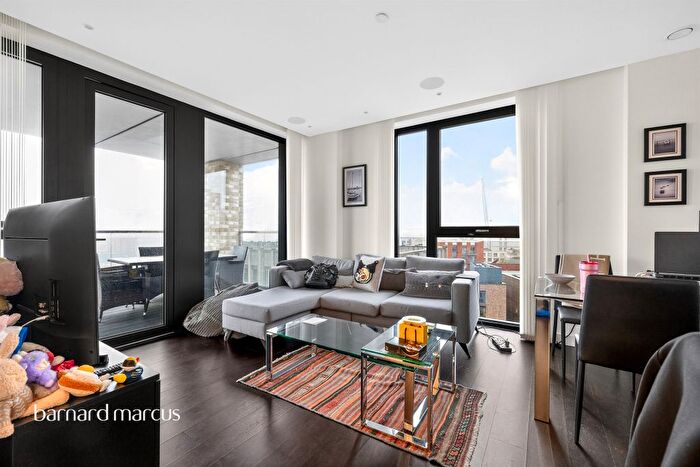 3 Bedroom Flat For Sale In Charles Clowes Walk, London, SW11