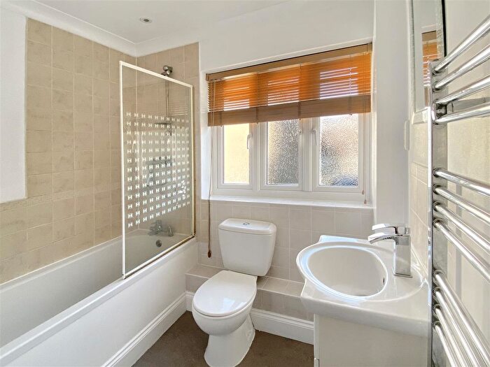 2 Bedroom Property To Rent In Station Approach, Braintree, CM7