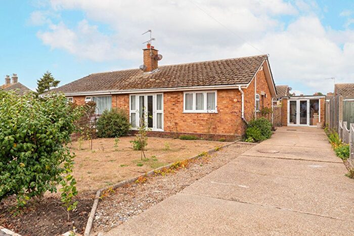 2 Bedroom Semi-Detached Bungalow For Sale In Cunningham Way, Pakefield, NR33