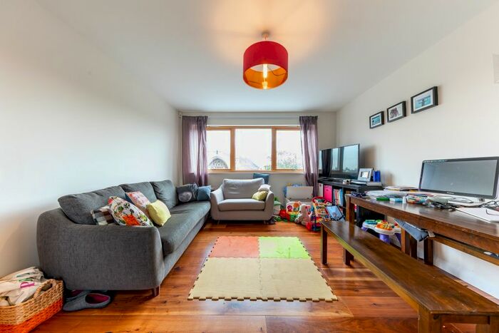 2 Bedroom Flat To Rent In Muswell Hill Road, London N10