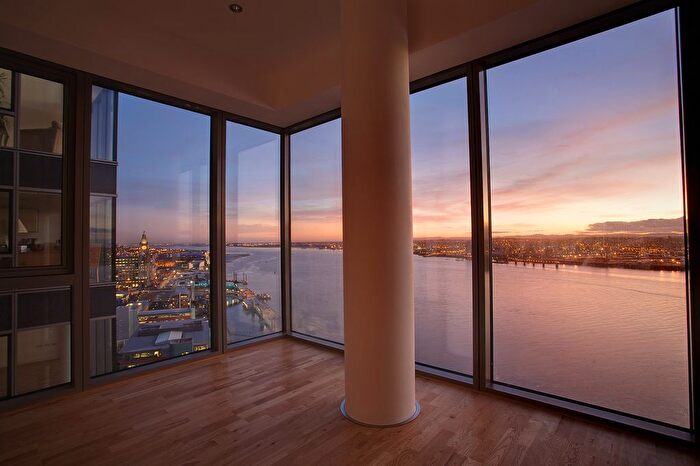2 Bedroom Flat For Sale In Princes Parade, Liverpool City Centre, L3