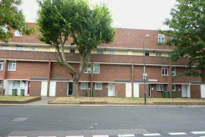 3 Bedroom Flat To Rent In Disraeli Close, Thamesmeads, London, SE28