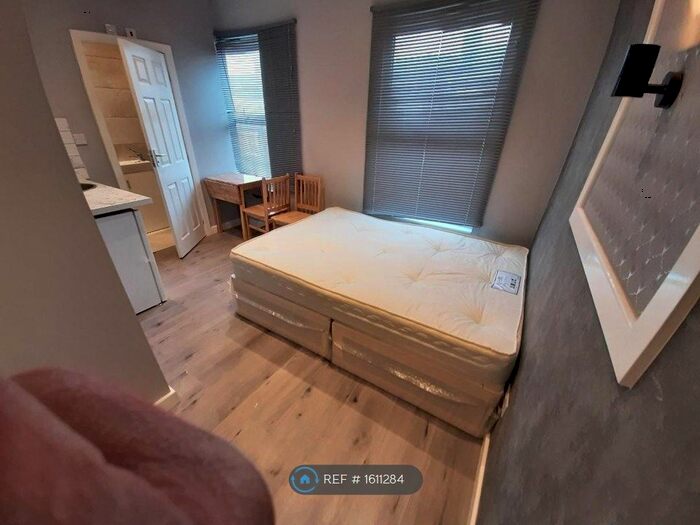Studio To Rent In Framfield Road, London, W7