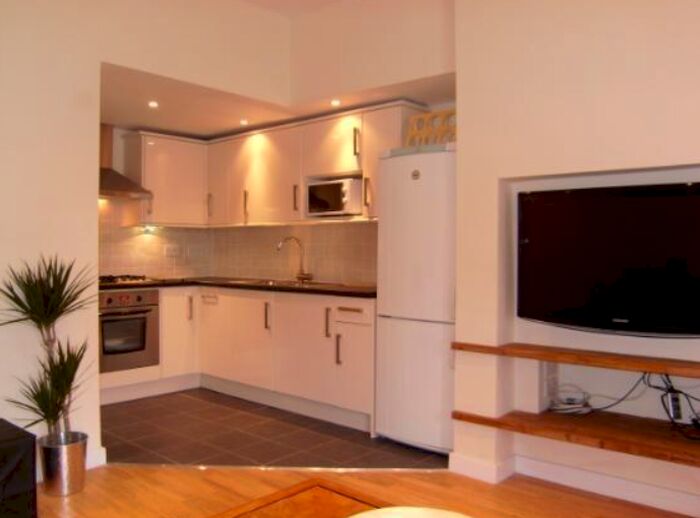 3 Bedroom Flat To Rent In Fairfield Road, Newcastle Upon Tyne, NE2