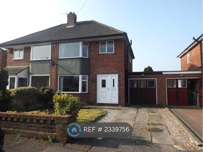 3 Bedroom Semi-Detached House To Rent In Sandringham Avenue, Leyland, PR25