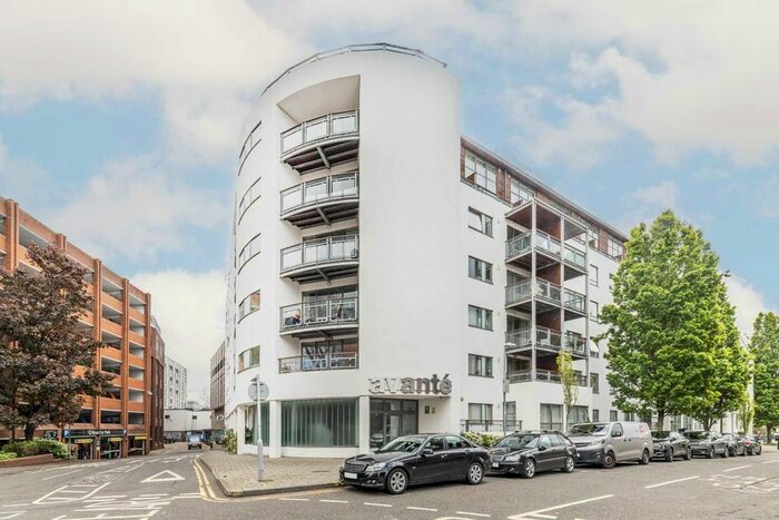 2 Bedroom Flat To Rent In The Bittoms, Kingston Upon Thames, KT1