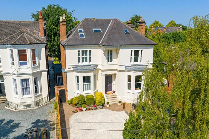 5 Bedroom Semi-Detached House For Sale In Lillington Road, Leamington Spa, Warwickshire, CV32