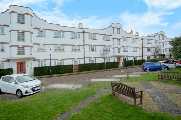 1 Bedroom Flat To Rent In Merton Mansions, Bushey Road, Raynes Park, SW20