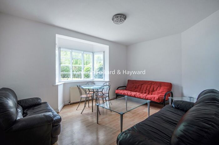 1 Bedroom Flat To Rent In Neale Close, London, N2