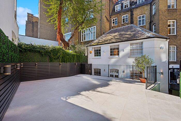 4 Bedroom Detached House To Rent In Clabon Mews, London, SW1X
