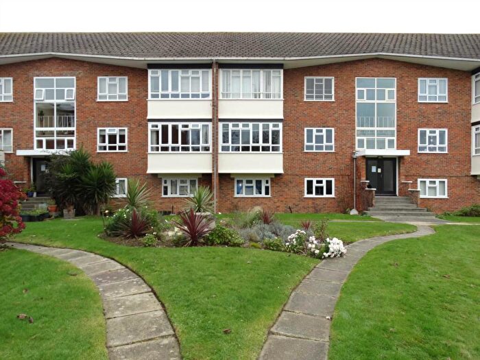 1 Bedroom Flat To Rent In Turrett House, Felpham Village, PO22