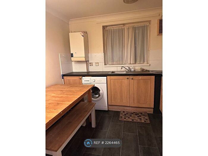 1 Bedroom Terraced House To Rent In Inglehurst Gardens, Ilford, IG4