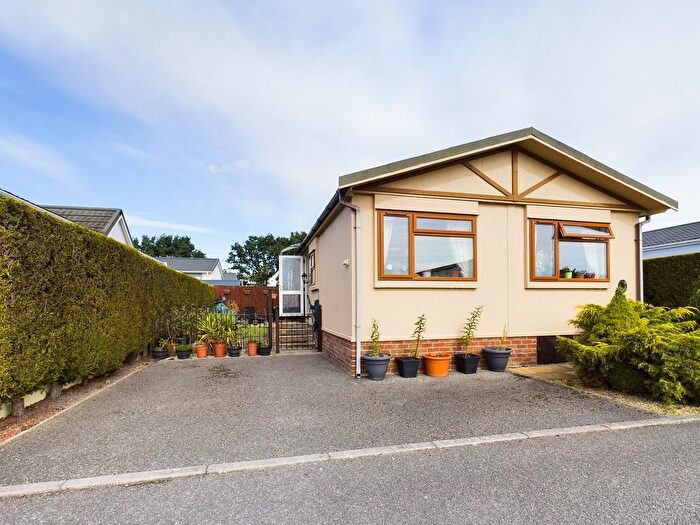 2 Bedroom Park Home For Sale In Eye Road, Brome, Eye, IP23