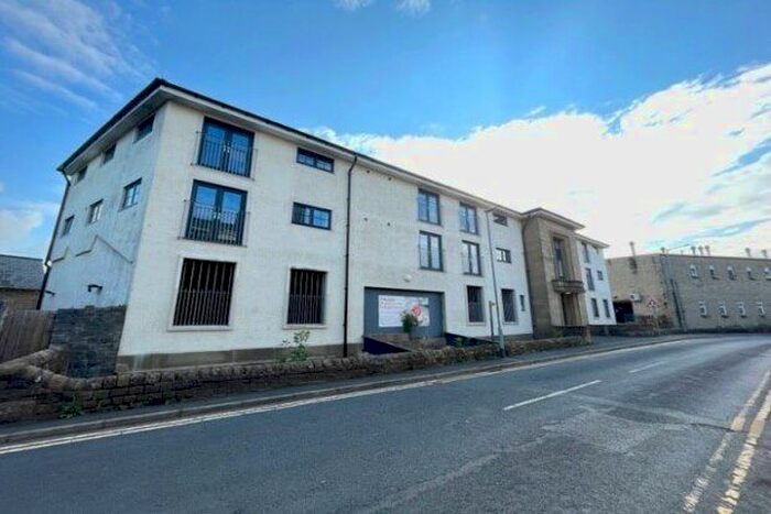 2 Bedroom Flat To Rent In School Lane, Barnoldswick, BB18