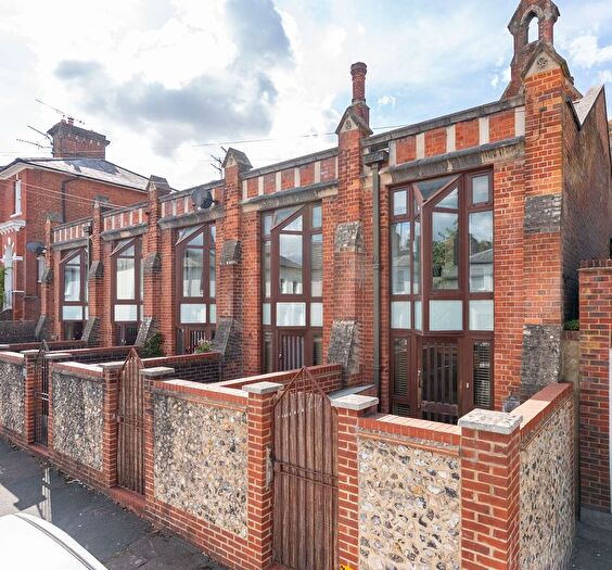 1 Bedroom Terraced House For Sale In St Pauls Hall, Falkland Road, RH4