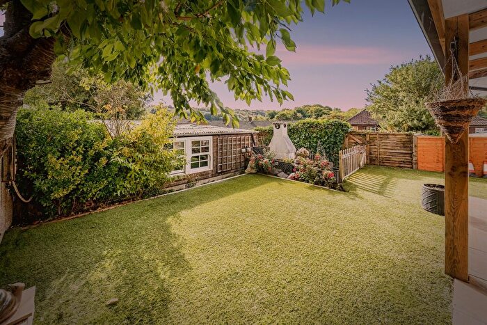 4 Bedroom Semi Detached House For Sale In Forest Way, High Wycombe, HP13