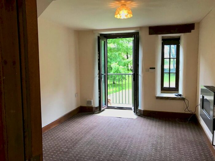 2 Bedroom Flat To Rent In Moor Lodge Country Retreat, Two Lawes Road, Keighley, West Yorkshire, BD22