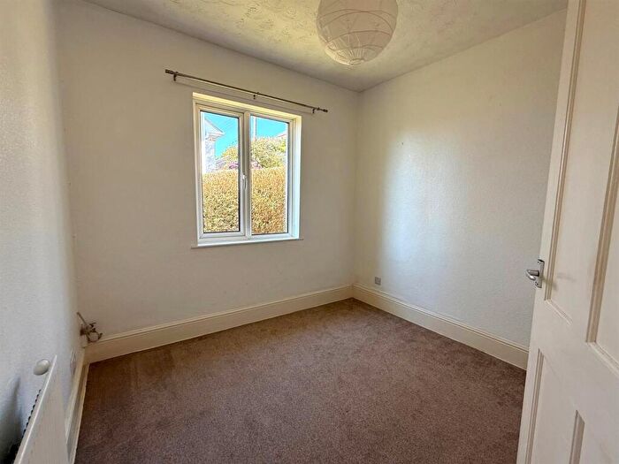 2 Bedroom Detached Bungalow To Rent In Higher Park Road, Braunton, EX33