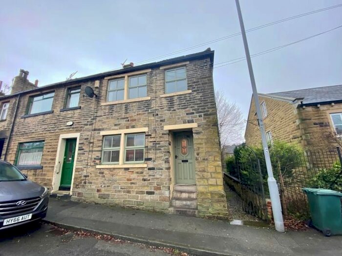 2 Bedroom Property To Rent In Main Street, Wilsden, Bradford, West Yorkshire BD15
